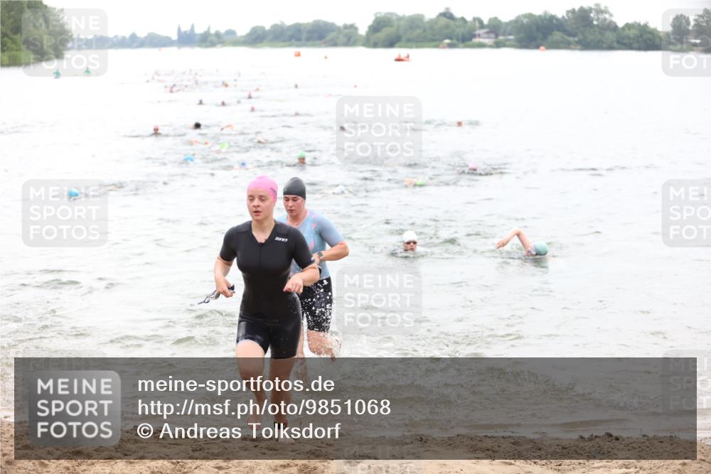 21.06.2026 - 29. Vierlanden-Triathlon Andreas Tolksdorf http://msf.ph/oto/9851068 21.06.2026 10:16:52 Schwimmen 328, 374, 388, 485, 506, 515, 536, 538, 613 meine-sportfotos.de