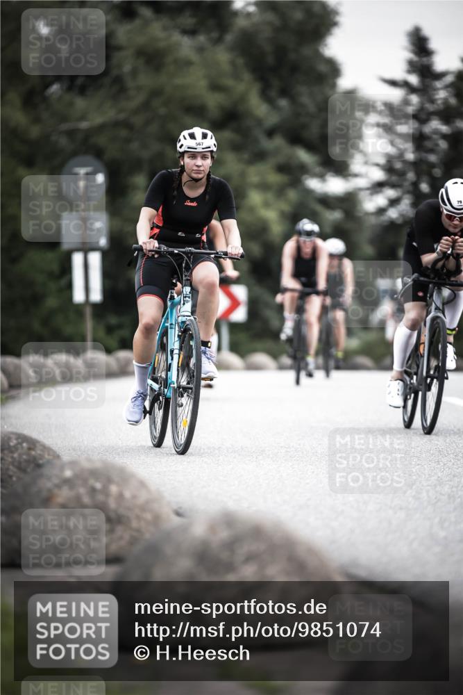 21.06.2026 - 29. Vierlanden-Triathlon H.Heesch http://msf.ph/oto/9851074 21.06.2026 10:28:22 Radfahren 4, 51, 55, 79, 368, 481, 538, 567, 574, 575, 582, 590, 606, 608 meine-sportfotos.de