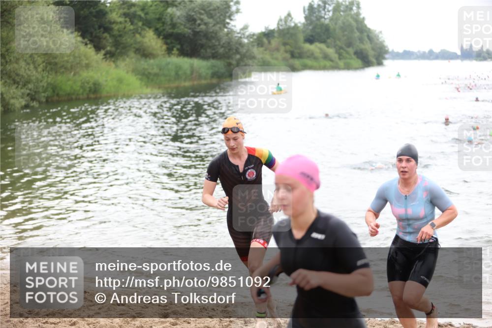 21.06.2026 - 29. Vierlanden-Triathlon Andreas Tolksdorf http://msf.ph/oto/9851092 21.06.2026 10:16:54 Schwimmen 328, 374, 388, 485, 506, 515, 536, 538 meine-sportfotos.de