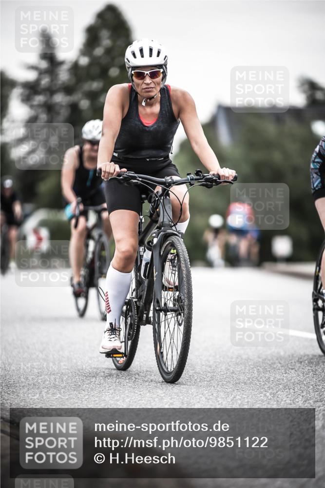 21.06.2026 - 29. Vierlanden-Triathlon H.Heesch http://msf.ph/oto/9851122 21.06.2026 10:28:25 Radfahren 4, 51, 55, 61, 78, 79, 106, 197, 368, 481, 538, 561, 567, 574, 582, 590, 606, 608, 616 meine-sportfotos.de