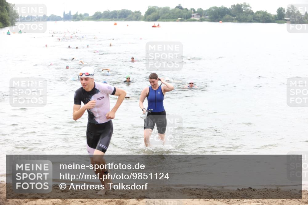 21.06.2026 - 29. Vierlanden-Triathlon Andreas Tolksdorf http://msf.ph/oto/9851124 21.06.2026 10:16:59 Schwimmen 374, 480, 485, 515, 536, 625 meine-sportfotos.de