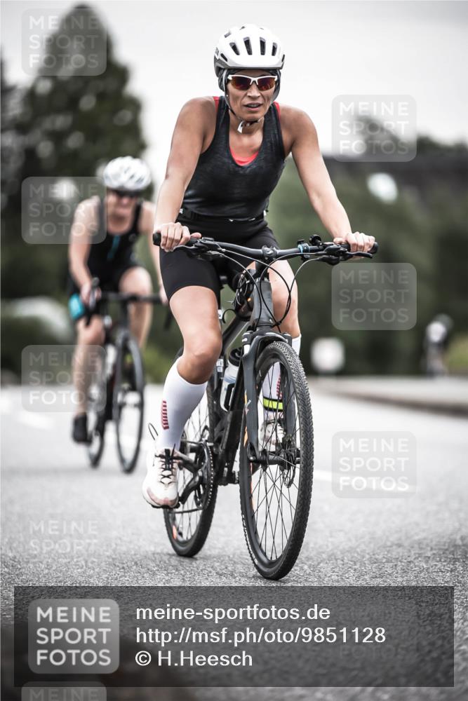 21.06.2026 - 29. Vierlanden-Triathlon H.Heesch http://msf.ph/oto/9851128 21.06.2026 10:28:25 Radfahren 4, 51, 55, 61, 78, 79, 106, 197, 368, 481, 538, 561, 567, 574, 582, 590, 606, 608, 616 meine-sportfotos.de