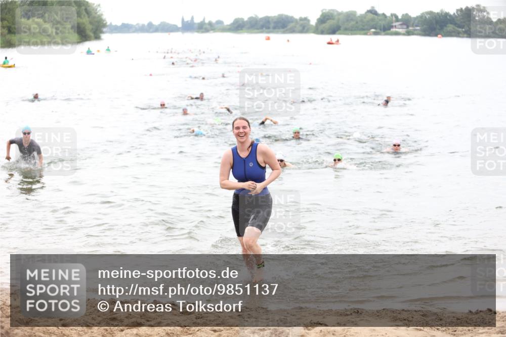 21.06.2026 - 29. Vierlanden-Triathlon Andreas Tolksdorf http://msf.ph/oto/9851137 21.06.2026 10:17:00 Schwimmen 374, 480, 485, 515, 521, 625 meine-sportfotos.de
