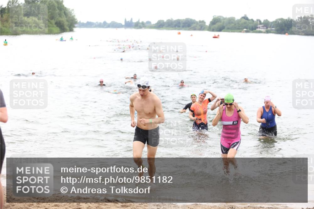 21.06.2026 - 29. Vierlanden-Triathlon Andreas Tolksdorf http://msf.ph/oto/9851182 21.06.2026 10:17:08 Schwimmen 386, 480, 488, 521, 530, 533, 574, 591, 602, 625 meine-sportfotos.de