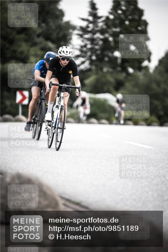 21.06.2026 - 29. Vierlanden-Triathlon H.Heesch http://msf.ph/oto/9851189 21.06.2026 10:28:32 Radfahren 51, 55, 61, 78, 99, 106, 197, 367, 387, 390, 481, 511, 535, 561, 592, 606, 616 meine-sportfotos.de