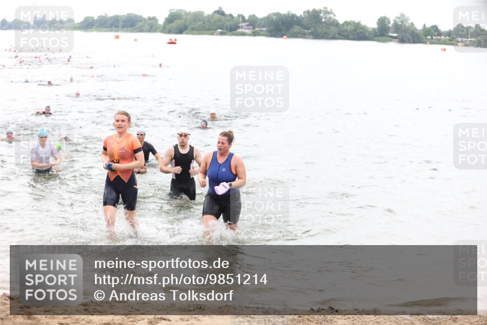 21.06.2026 - 29. Vierlanden-Triathlon Andreas Tolksdorf http://msf.ph/oto/9851214 21.06.2026 10:17:11 Schwimmen 386, 480, 488, 521, 530, 533, 574, 585, 591, 602, 625 meine-sportfotos.de