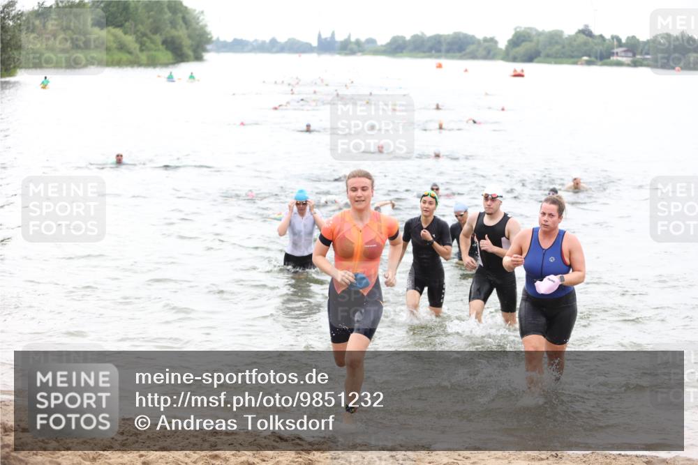 21.06.2026 - 29. Vierlanden-Triathlon Andreas Tolksdorf http://msf.ph/oto/9851232 21.06.2026 10:17:12 Schwimmen 386, 488, 521, 530, 533, 574, 585, 591, 602, 625 meine-sportfotos.de