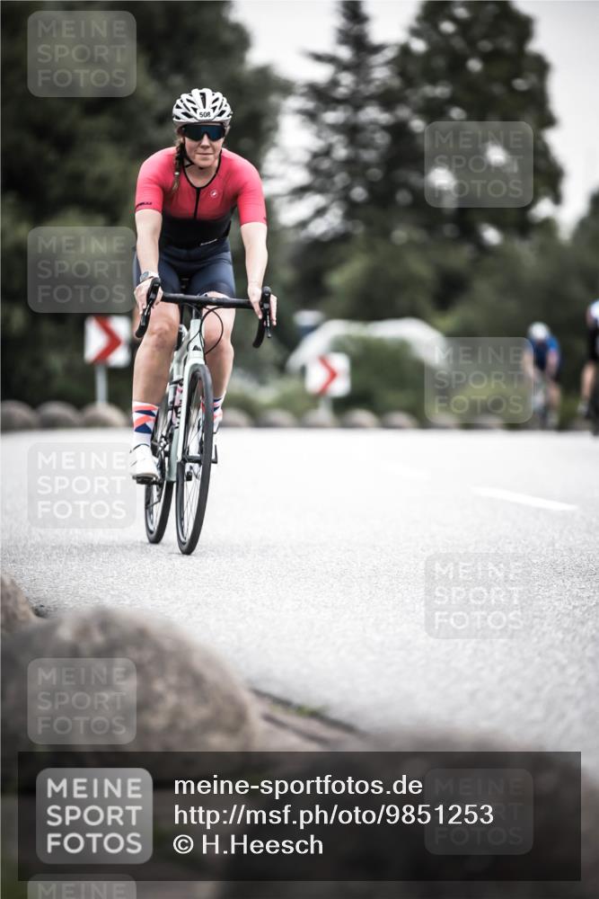 21.06.2026 - 29. Vierlanden-Triathlon H.Heesch http://msf.ph/oto/9851253 21.06.2026 10:28:42 Radfahren 390, 508, 583, 619 meine-sportfotos.de