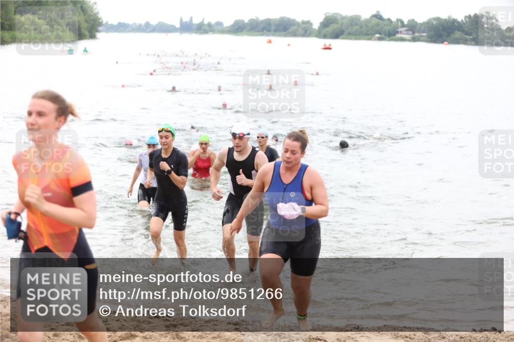 21.06.2026 - 29. Vierlanden-Triathlon Andreas Tolksdorf http://msf.ph/oto/9851266 21.06.2026 10:17:14 Schwimmen 386, 486, 488, 517, 521, 530, 533, 574, 585, 591, 599, 602, 625 meine-sportfotos.de