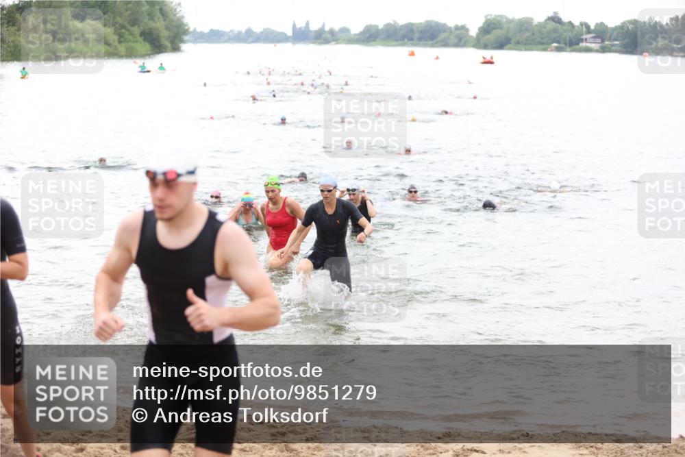 21.06.2026 - 29. Vierlanden-Triathlon Andreas Tolksdorf http://msf.ph/oto/9851279 21.06.2026 10:17:16 Schwimmen 369, 386, 486, 488, 517, 521, 530, 533, 574, 585, 591, 599, 602 meine-sportfotos.de