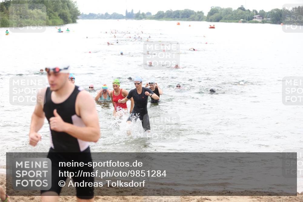 21.06.2026 - 29. Vierlanden-Triathlon Andreas Tolksdorf http://msf.ph/oto/9851284 21.06.2026 10:17:16 Schwimmen 369, 386, 486, 488, 517, 521, 530, 533, 574, 585, 591, 599, 602 meine-sportfotos.de