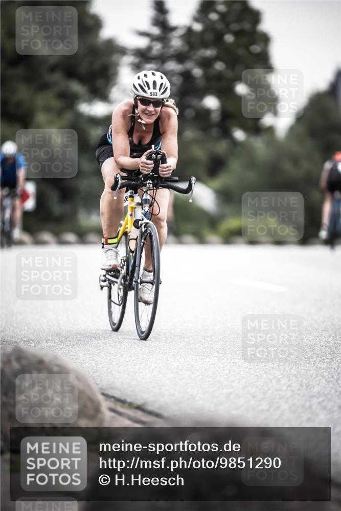 21.06.2026 - 29. Vierlanden-Triathlon H.Heesch http://msf.ph/oto/9851290 21.06.2026 10:28:46 Radfahren 27, 508, 551, 583, 619 meine-sportfotos.de