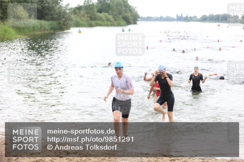 21.06.2026 - 29. Vierlanden-Triathlon Andreas Tolksdorf http://msf.ph/oto/9851291 21.06.2026 10:17:17 Schwimmen 369, 386, 486, 488, 517, 530, 533, 543, 574, 585, 591, 599, 602 meine-sportfotos.de