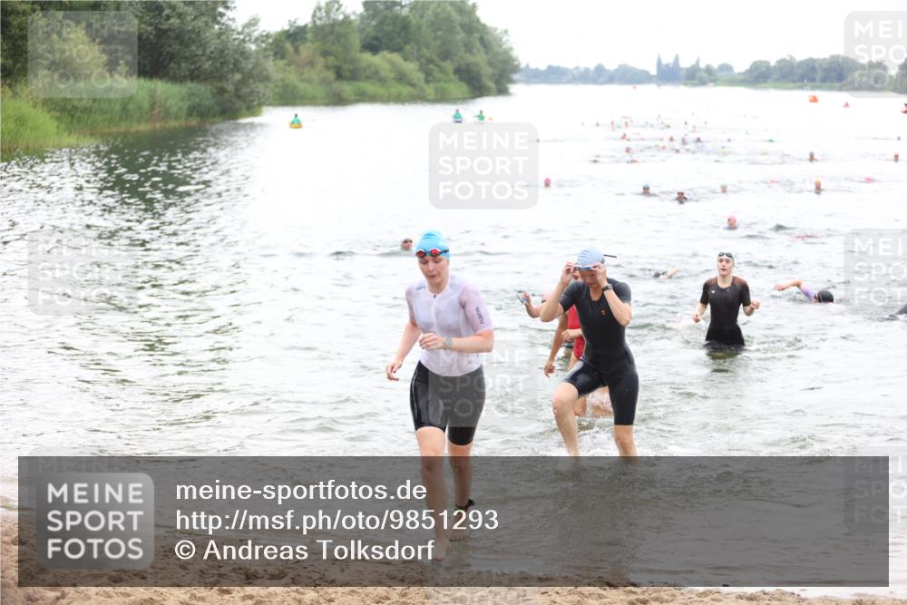 21.06.2026 - 29. Vierlanden-Triathlon Andreas Tolksdorf http://msf.ph/oto/9851293 21.06.2026 10:17:17 Schwimmen 369, 386, 486, 488, 517, 530, 533, 543, 574, 585, 591, 599, 602 meine-sportfotos.de