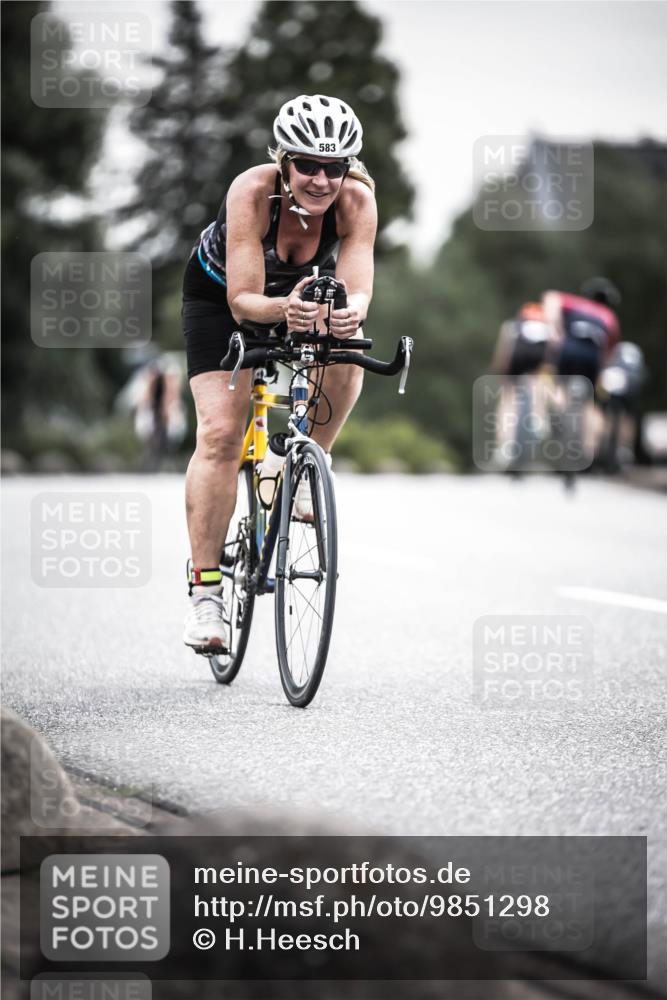 21.06.2026 - 29. Vierlanden-Triathlon H.Heesch http://msf.ph/oto/9851298 21.06.2026 10:28:46 Radfahren 27, 508, 551, 583, 619 meine-sportfotos.de
