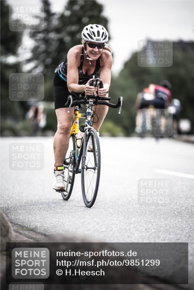 21.06.2026 - 29. Vierlanden-Triathlon H.Heesch http://msf.ph/oto/9851299 21.06.2026 10:28:46 Radfahren 27, 508, 551, 583, 619 meine-sportfotos.de