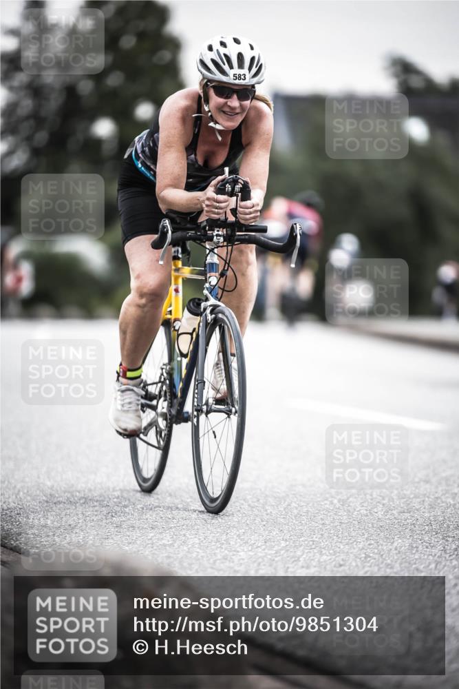 21.06.2026 - 29. Vierlanden-Triathlon H.Heesch http://msf.ph/oto/9851304 21.06.2026 10:28:47 Radfahren 27, 551, 583, 619 meine-sportfotos.de