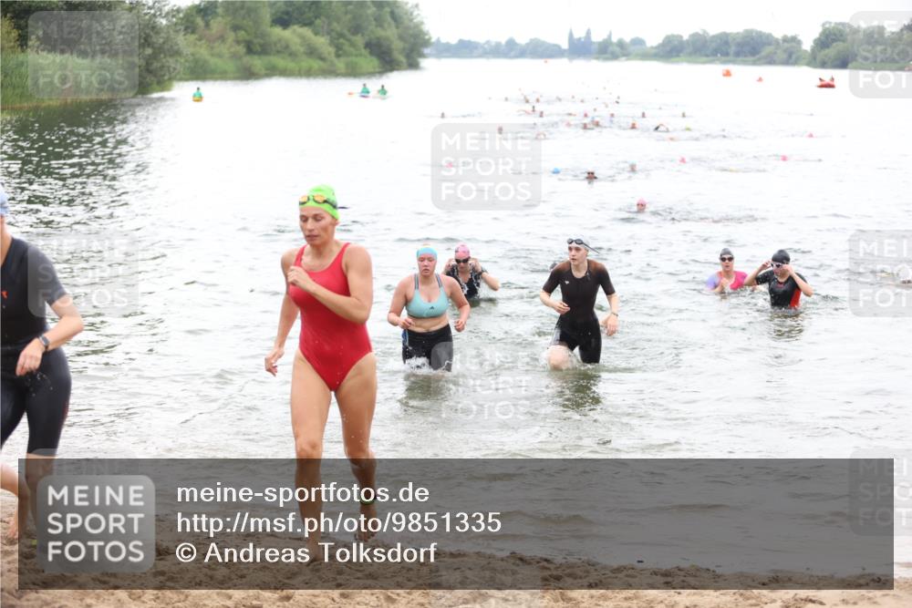 21.06.2026 - 29. Vierlanden-Triathlon Andreas Tolksdorf http://msf.ph/oto/9851335 21.06.2026 10:17:20 Schwimmen 369, 386, 486, 517, 530, 543, 567, 574, 585, 591, 599, 600, 602 meine-sportfotos.de