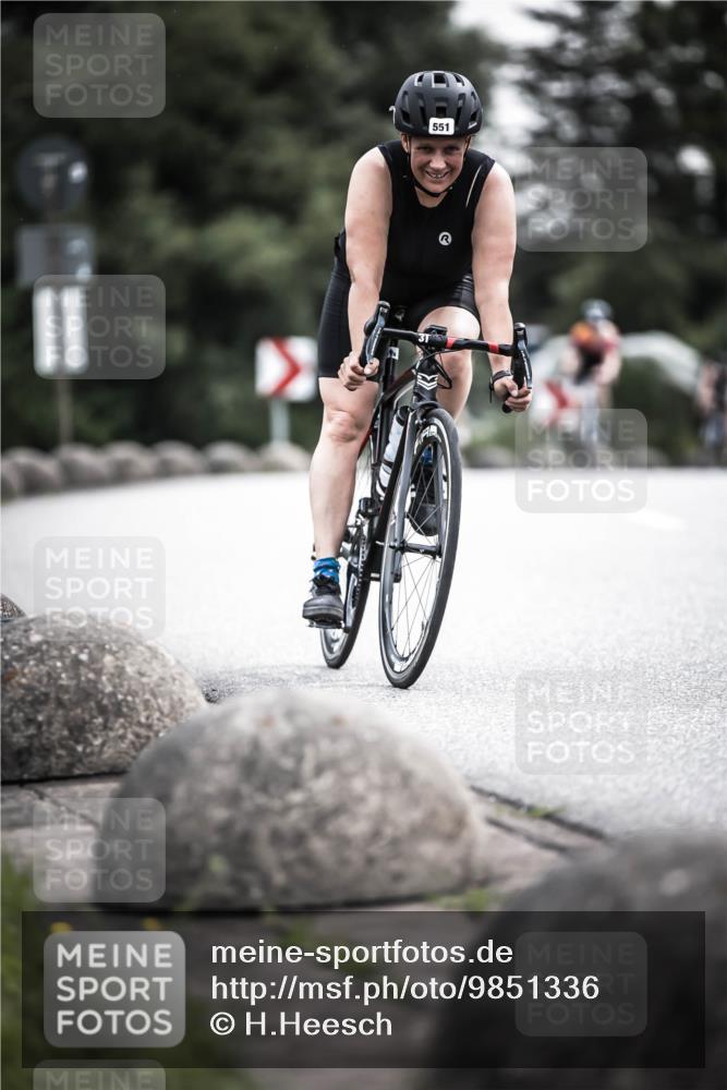 21.06.2026 - 29. Vierlanden-Triathlon H.Heesch http://msf.ph/oto/9851336 21.06.2026 10:28:53 Radfahren 27, 499, 551, 553, 558, 619 meine-sportfotos.de