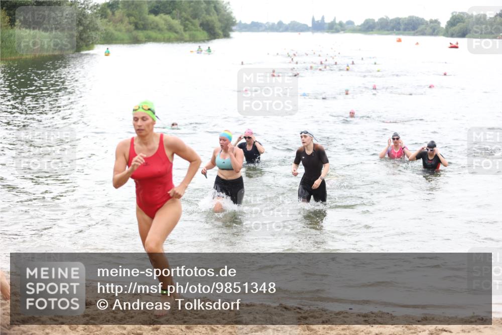 21.06.2026 - 29. Vierlanden-Triathlon Andreas Tolksdorf http://msf.ph/oto/9851348 21.06.2026 10:17:20 Schwimmen 369, 386, 486, 517, 530, 543, 567, 574, 585, 591, 599, 600, 602 meine-sportfotos.de