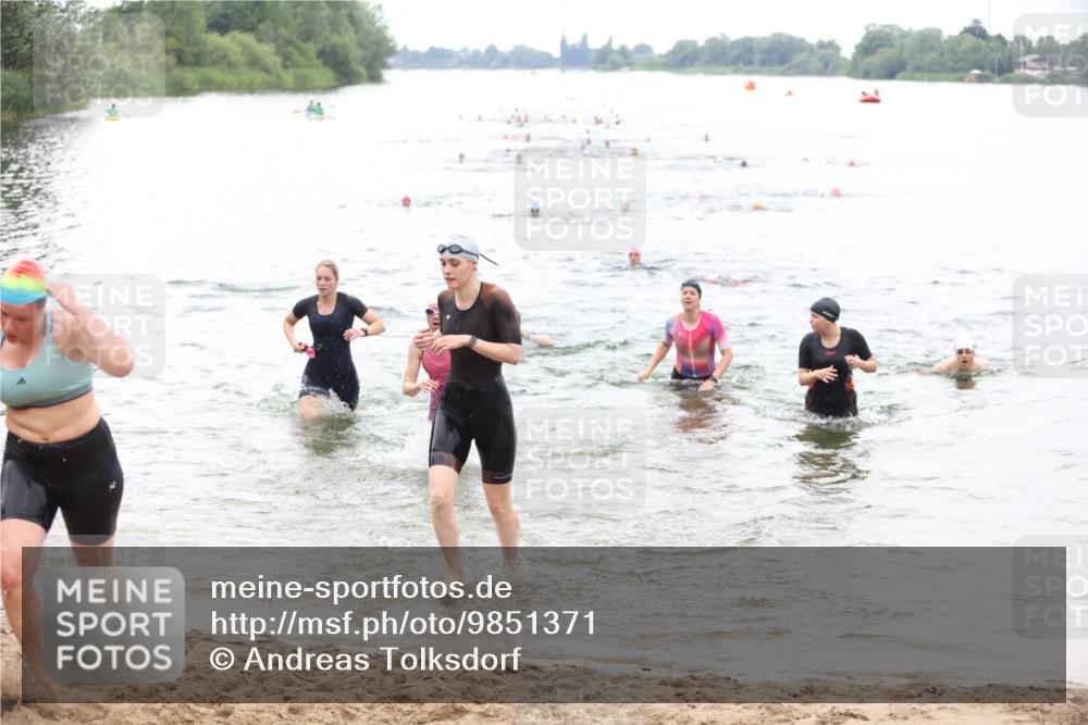21.06.2026 - 29. Vierlanden-Triathlon Andreas Tolksdorf http://msf.ph/oto/9851371 21.06.2026 10:17:23 Schwimmen 369, 486, 517, 530, 543, 567, 574, 585, 599, 600, 602 meine-sportfotos.de