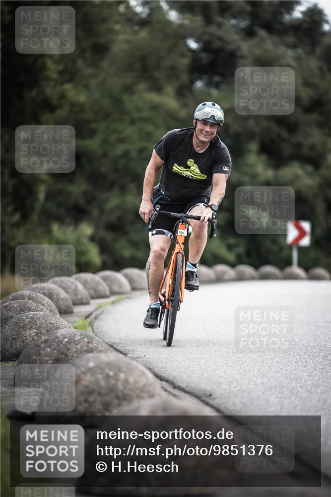 21.06.2026 - 29. Vierlanden-Triathlon H.Heesch http://msf.ph/oto/9851376 21.06.2026 12:02:39 Radfahren 760, 806, 878, 892 meine-sportfotos.de