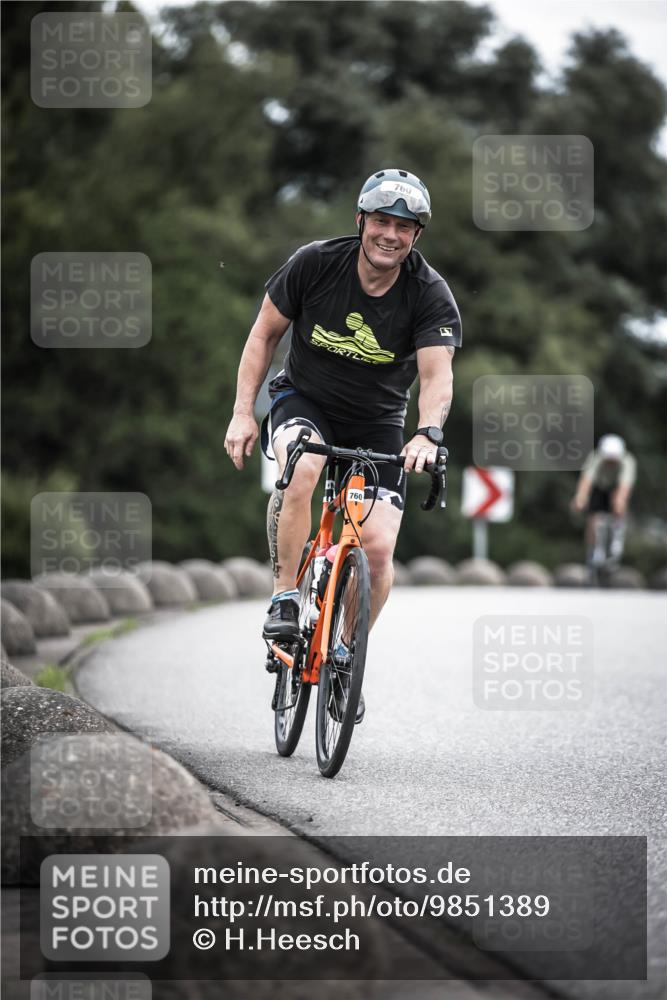 21.06.2026 - 29. Vierlanden-Triathlon H.Heesch http://msf.ph/oto/9851389 21.06.2026 12:02:39 Radfahren 760, 806, 878, 892 meine-sportfotos.de