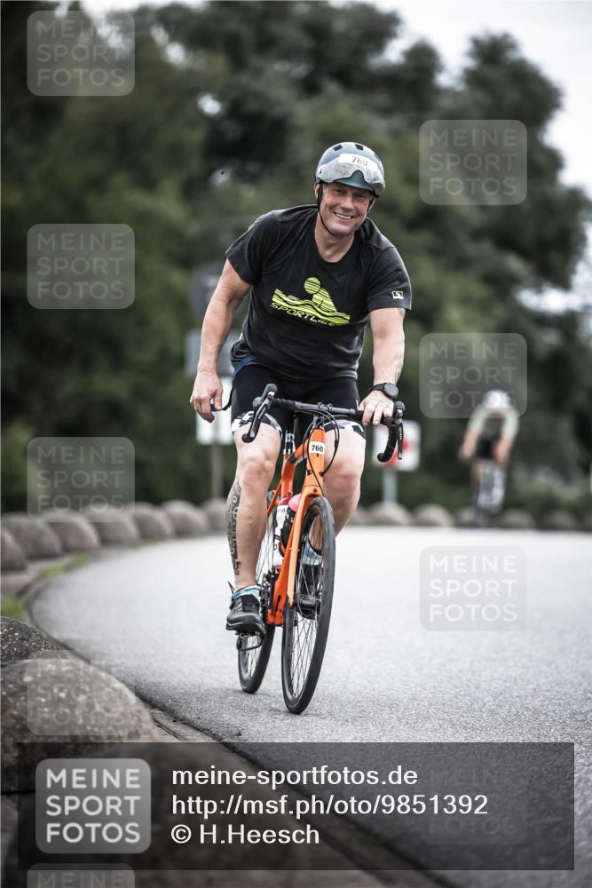 21.06.2026 - 29. Vierlanden-Triathlon H.Heesch http://msf.ph/oto/9851392 21.06.2026 12:02:39 Radfahren 760, 806, 878, 892 meine-sportfotos.de