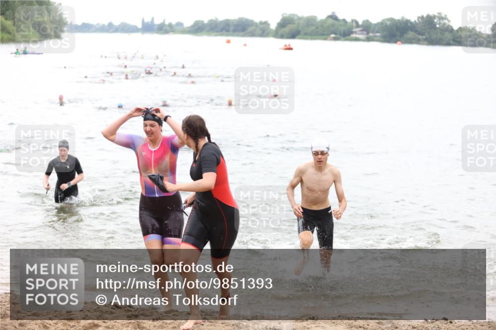 21.06.2026 - 29. Vierlanden-Triathlon Andreas Tolksdorf http://msf.ph/oto/9851393 21.06.2026 10:17:28 Schwimmen 353, 369, 486, 508, 517, 543, 567, 599, 600 meine-sportfotos.de