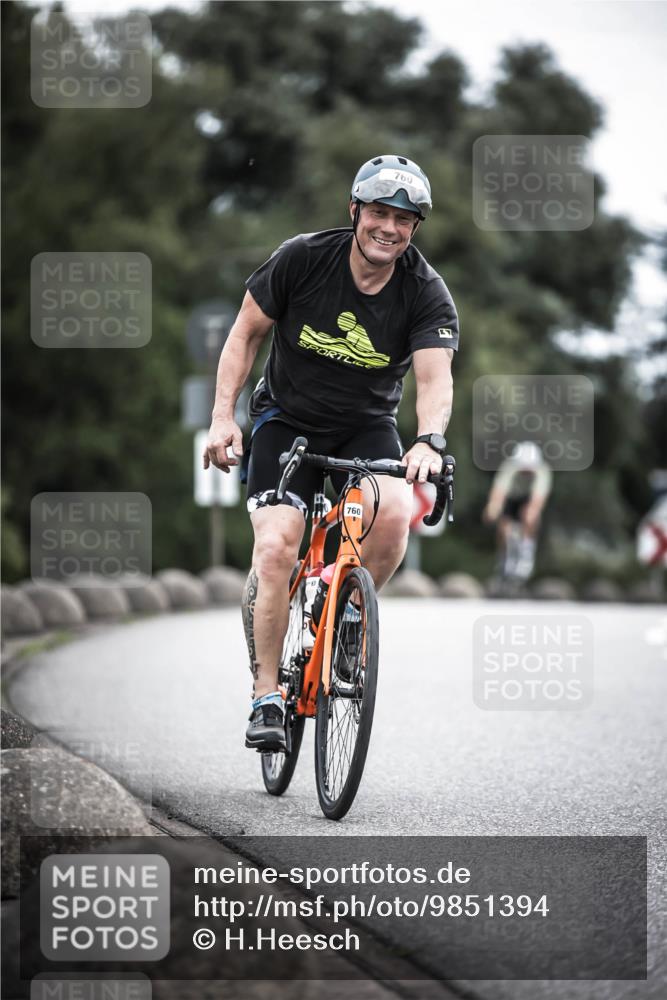 21.06.2026 - 29. Vierlanden-Triathlon H.Heesch http://msf.ph/oto/9851394 21.06.2026 12:02:39 Radfahren 760, 806, 878, 892 meine-sportfotos.de