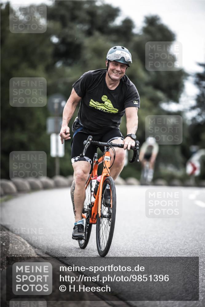 21.06.2026 - 29. Vierlanden-Triathlon H.Heesch http://msf.ph/oto/9851396 21.06.2026 12:02:39 Radfahren 760, 806, 878, 892 meine-sportfotos.de