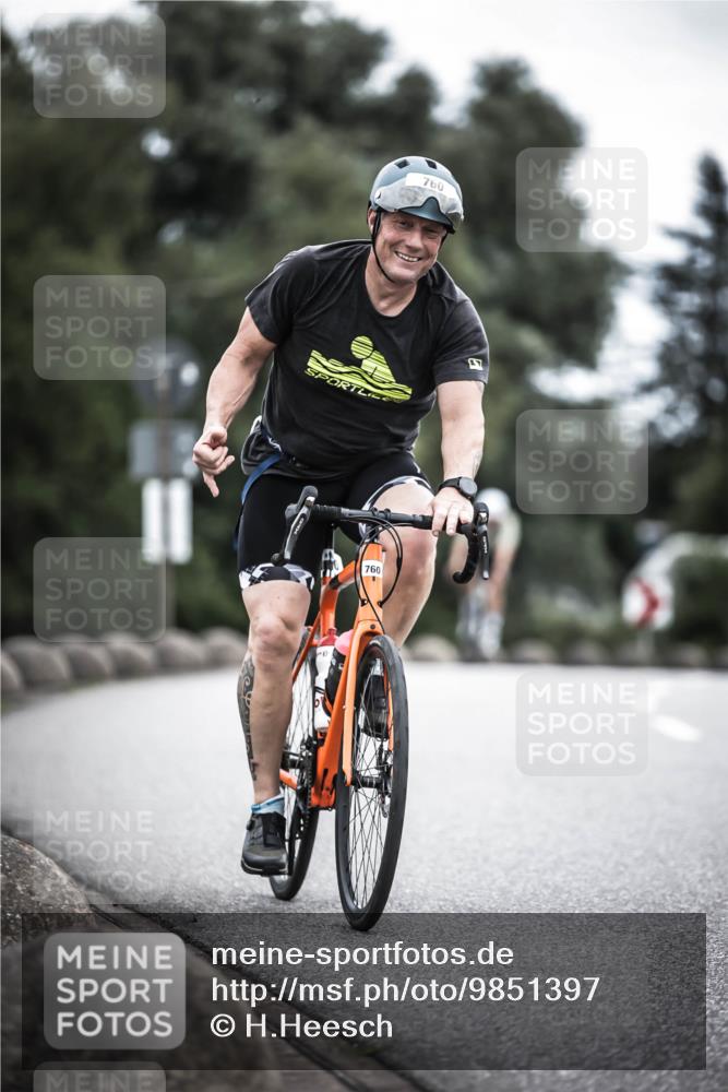 21.06.2026 - 29. Vierlanden-Triathlon H.Heesch http://msf.ph/oto/9851397 21.06.2026 12:02:40 Radfahren 760, 806, 878, 892 meine-sportfotos.de