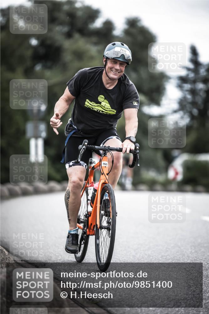 21.06.2026 - 29. Vierlanden-Triathlon H.Heesch http://msf.ph/oto/9851400 21.06.2026 12:02:40 Radfahren 760, 806, 878, 892 meine-sportfotos.de