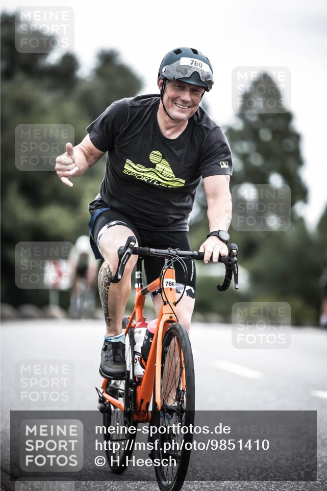 21.06.2026 - 29. Vierlanden-Triathlon H.Heesch http://msf.ph/oto/9851410 21.06.2026 12:02:40 Radfahren 760, 806, 878, 892 meine-sportfotos.de