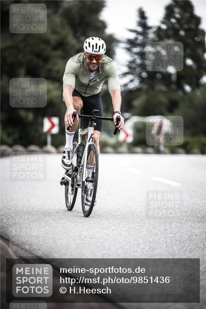 21.06.2026 - 29. Vierlanden-Triathlon H.Heesch http://msf.ph/oto/9851436 21.06.2026 12:02:44 Radfahren 760, 772, 806, 846, 869, 870, 881, 892 meine-sportfotos.de