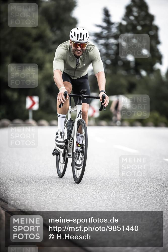 21.06.2026 - 29. Vierlanden-Triathlon H.Heesch http://msf.ph/oto/9851440 21.06.2026 12:02:44 Radfahren 760, 772, 806, 846, 869, 870, 881, 892 meine-sportfotos.de