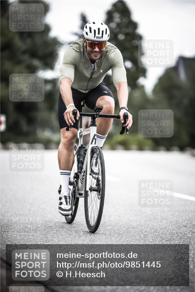 21.06.2026 - 29. Vierlanden-Triathlon H.Heesch http://msf.ph/oto/9851445 21.06.2026 12:02:44 Radfahren 760, 772, 806, 846, 869, 870, 881, 892 meine-sportfotos.de