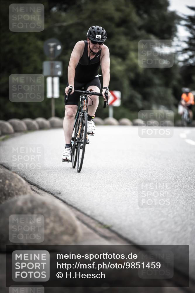 21.06.2026 - 29. Vierlanden-Triathlon H.Heesch http://msf.ph/oto/9851459 21.06.2026 12:02:50 Radfahren 292, 772, 846, 866, 869, 870, 881 meine-sportfotos.de