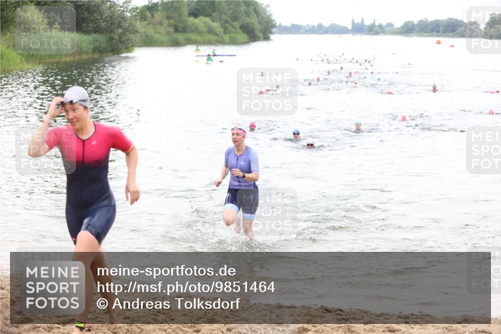 21.06.2026 - 29. Vierlanden-Triathlon Andreas Tolksdorf http://msf.ph/oto/9851464 21.06.2026 10:17:40 Schwimmen 353, 508, 575 meine-sportfotos.de
