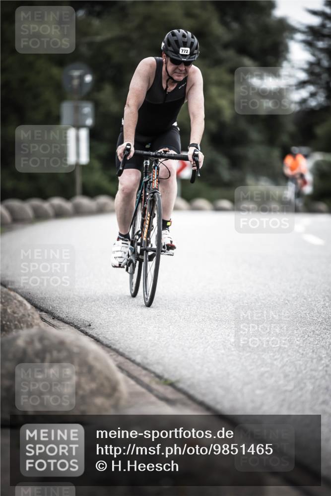 21.06.2026 - 29. Vierlanden-Triathlon H.Heesch http://msf.ph/oto/9851465 21.06.2026 12:02:50 Radfahren 292, 772, 846, 866, 869, 870, 881 meine-sportfotos.de
