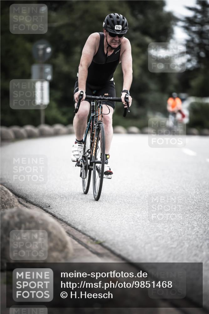 21.06.2026 - 29. Vierlanden-Triathlon H.Heesch http://msf.ph/oto/9851468 21.06.2026 12:02:50 Radfahren 292, 772, 846, 866, 869, 870, 881 meine-sportfotos.de