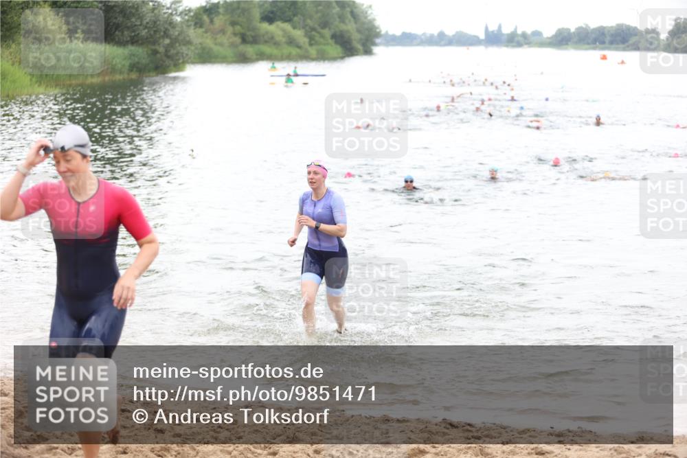 21.06.2026 - 29. Vierlanden-Triathlon Andreas Tolksdorf http://msf.ph/oto/9851471 21.06.2026 10:17:40 Schwimmen 353, 508, 575 meine-sportfotos.de