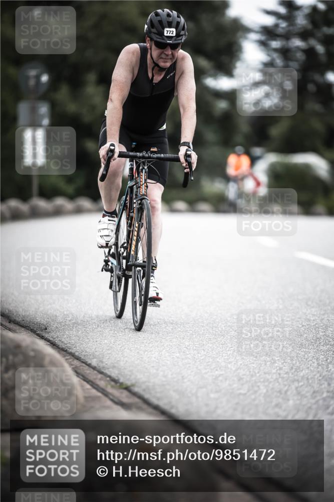 21.06.2026 - 29. Vierlanden-Triathlon H.Heesch http://msf.ph/oto/9851472 21.06.2026 12:02:50 Radfahren 292, 772, 846, 866, 869, 870, 881 meine-sportfotos.de
