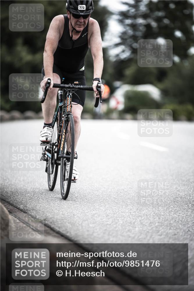 21.06.2026 - 29. Vierlanden-Triathlon H.Heesch http://msf.ph/oto/9851476 21.06.2026 12:02:50 Radfahren 292, 772, 846, 866, 869, 870, 881 meine-sportfotos.de