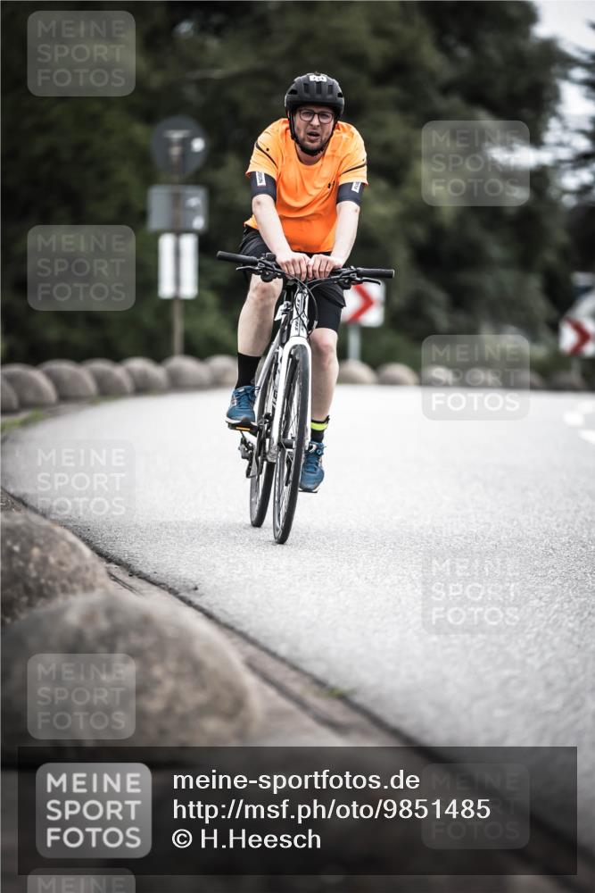 21.06.2026 - 29. Vierlanden-Triathlon H.Heesch http://msf.ph/oto/9851485 21.06.2026 12:02:57 Radfahren 292, 734, 866 meine-sportfotos.de