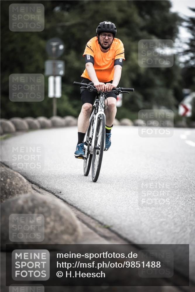 21.06.2026 - 29. Vierlanden-Triathlon H.Heesch http://msf.ph/oto/9851488 21.06.2026 12:02:57 Radfahren 292, 734, 866 meine-sportfotos.de