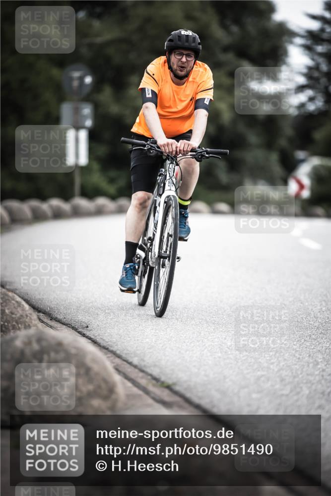21.06.2026 - 29. Vierlanden-Triathlon H.Heesch http://msf.ph/oto/9851490 21.06.2026 12:02:57 Radfahren 292, 734, 866 meine-sportfotos.de