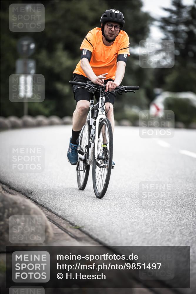 21.06.2026 - 29. Vierlanden-Triathlon H.Heesch http://msf.ph/oto/9851497 21.06.2026 12:02:57 Radfahren 292, 734, 866 meine-sportfotos.de