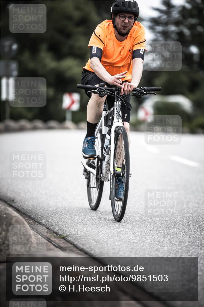 21.06.2026 - 29. Vierlanden-Triathlon H.Heesch http://msf.ph/oto/9851503 21.06.2026 12:02:57 Radfahren 292, 734, 866 meine-sportfotos.de