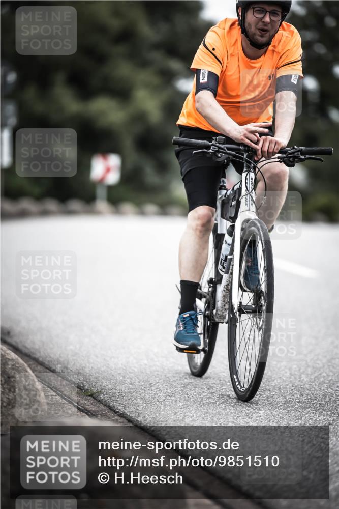 21.06.2026 - 29. Vierlanden-Triathlon H.Heesch http://msf.ph/oto/9851510 21.06.2026 12:02:58 Radfahren 292, 734, 866 meine-sportfotos.de